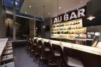 Embassy Suites by Hilton Montreal Hotels in Montreal
