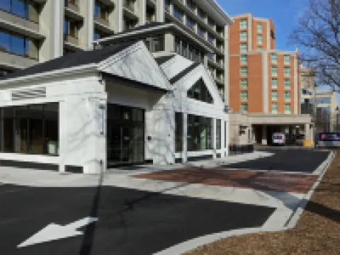 里根國家機場希爾頓花園飯店 阿靈頓公墓附近的飯店