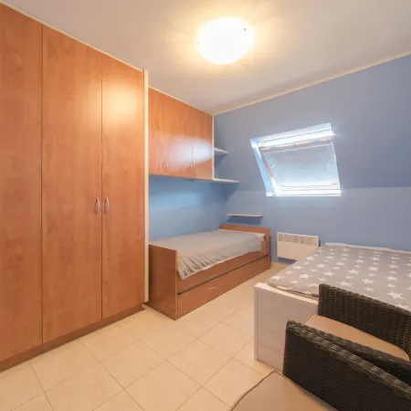 Goldsands II 402 Top Floor with Parking