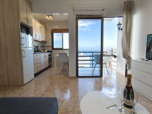 Apartment with Sea Views Near Patalava Beach!