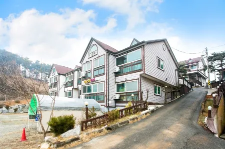 Hwaseong Yeoulteo Pension