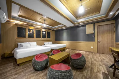 Central Plaza Hotel