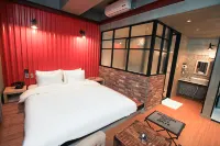 Changwon Palyongdong Hound Hotel Changwon Terminal