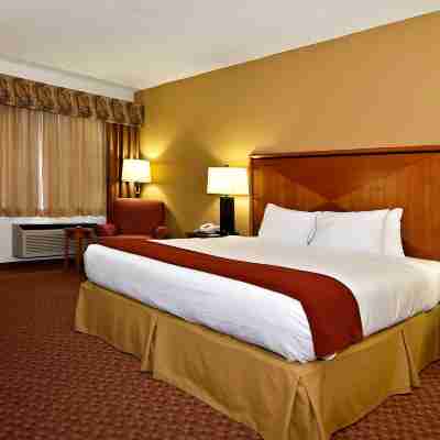 Holiday Inn Express Branson-Green Mountain Drive Rooms
