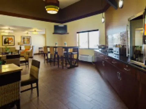 Best Western Sundowner Hotels in Logan County