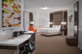 Delta Hotels Edmonton Centre Suites