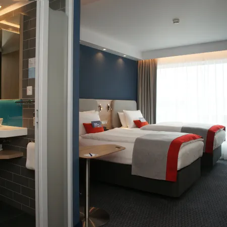 Holiday Inn Express ZÜRICH AIRPORT by IHG