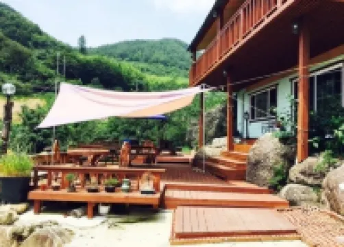 Hadong Maehwagol Scent Pension