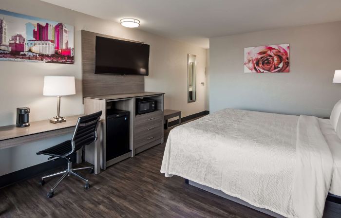SureStay Hotel by Best Western Findlay