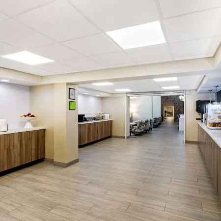 La Quinta Inn & Suites by Wyndham Columbus MS