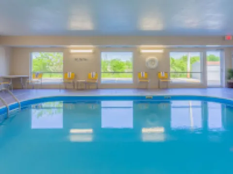 วินเกท บายวินด์แฮม เกอร์นี โรงแรมในGurnee