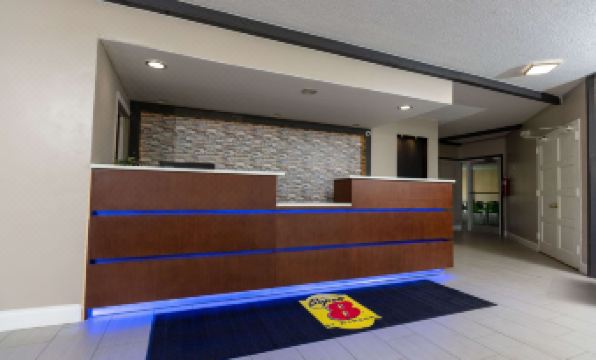 Super 8 by Wyndham Goldsboro