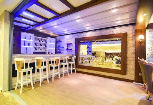 레이스 인 호텔