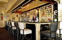 Flannery's Hotel - bar