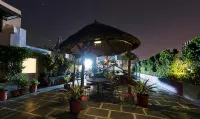 Hotel Hari Piorko - New Delhi Railway Station Hotels in Paharganj