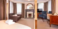 Bredbury Hall Hotel - Superior King Suite With One King Size Bed
