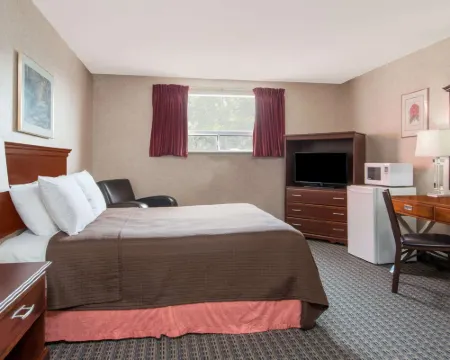 Howard Johnson by Wyndham Gravenhurst Hotels in Gravenhurst