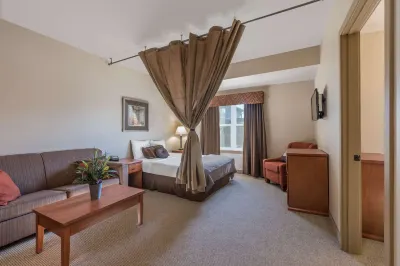 Clarion Hotel & Suites Hotels in Williston