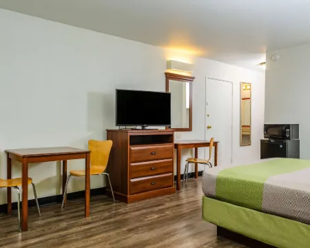 Motel 6 Oakdale, CA Hoteles en Condado de Stanislaus