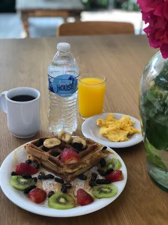 Summer House Inn San Andres Отели рядом с достопримечательностью «Плайя Спрат Бигт»