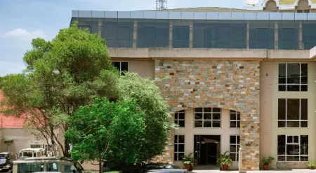 SG Premium Resort Отели рядом с достопримечательностью «Arusha Clock Tower»