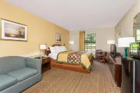 Super 8 by Wyndham Cornelia