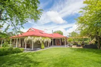 Hartley Homestead Boutique Bed & Breakfast Hotels in Clyde