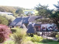 Warmwell Lodge - parking