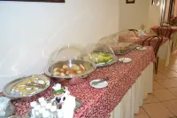 Hotel Mediterraneo - Breakfast