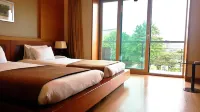 Hantan River Spa Hotel Hotels in Cheorwon-gun