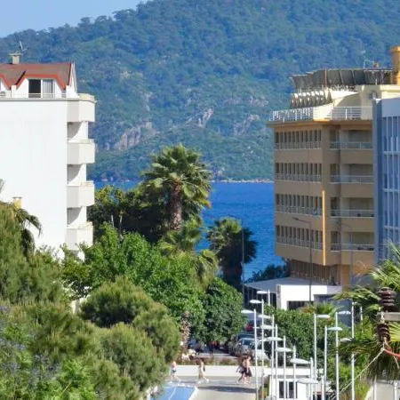 Green Palm Hotel