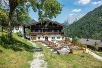 Berg'k'Hof Kaisertal - Alpine Hideaway فنادق في Walchsee