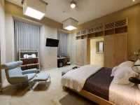 Billini Hotel, Historic Luxury Hotels near Agora Mall