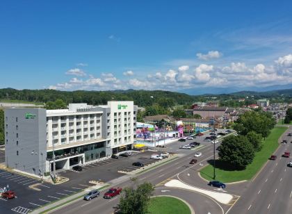 Holiday Inn & Suites PIGEON FORGE CONVENTION CENTER by IHG