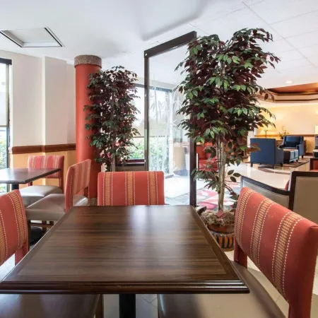 Comfort Suites Fort Pierce I-95