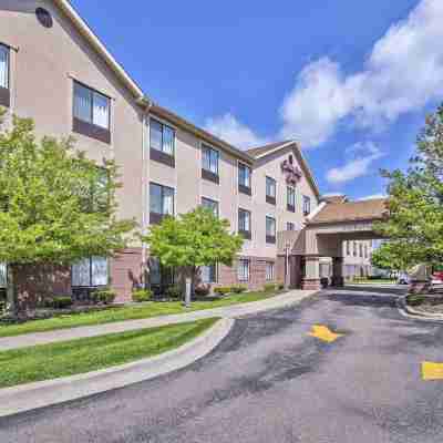 Hampton Inn Detroit/Belleville-Airport Area Hotel Exterior