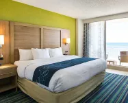 Comfort Suites Beachfront - 2-Star