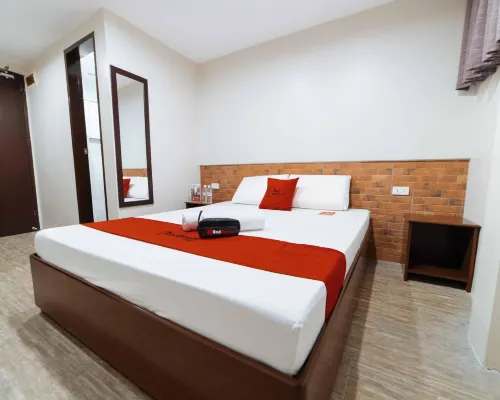 RedDoorz @ Travelers Inn Bajada Davao Hotels in der Nähe von PLZ / Ort