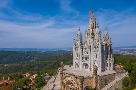 Apartments Hotel Sant Pau Отели рядом со станцией Sant Andreu Comtal - Railway Station