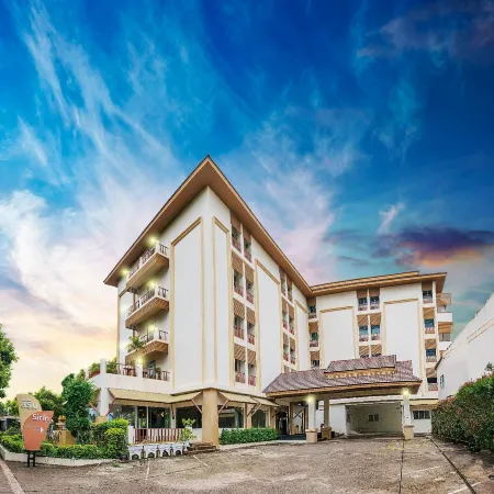 Sirin Hotel & Resident Khon Kaen Отели рядом с достопримечательностью «Храм Тхунг Сетхи»