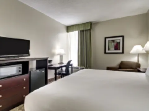 Holiday Inn Express 馬什菲爾德（斯普林菲爾德區） 馬什菲爾德酒店