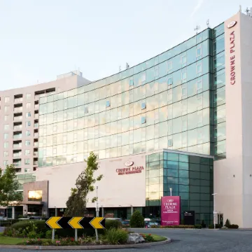 Crowne Plaza DUBLIN - BLANCHARDSTOWN by IHG Отели рядом с достопримечательностью «Парк Финикса»