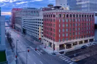 The Peregrine Omaha Downtown Curio Collection by Hilton - Pet friendly