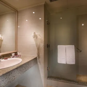 Pyramisa Suites Hotel Cairo