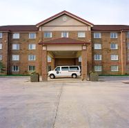 Woodlands Inn & Suites