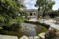 Best Western Premier Doncaster Mount Pleasant Hotel Các khách sạn gần The Point
