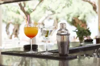 Giannoulis – Santa Marina Beach Hotel - bar
