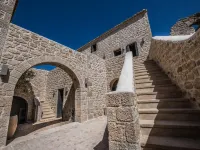 Korona Boutique Hotel Hotele w: Itilo