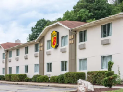 Super 8 by Wyndham Pittsburgh/Monroeville モンロービルのホテル