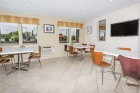 Super 8 by Wyndham Montrose Hôtels à : Montrose